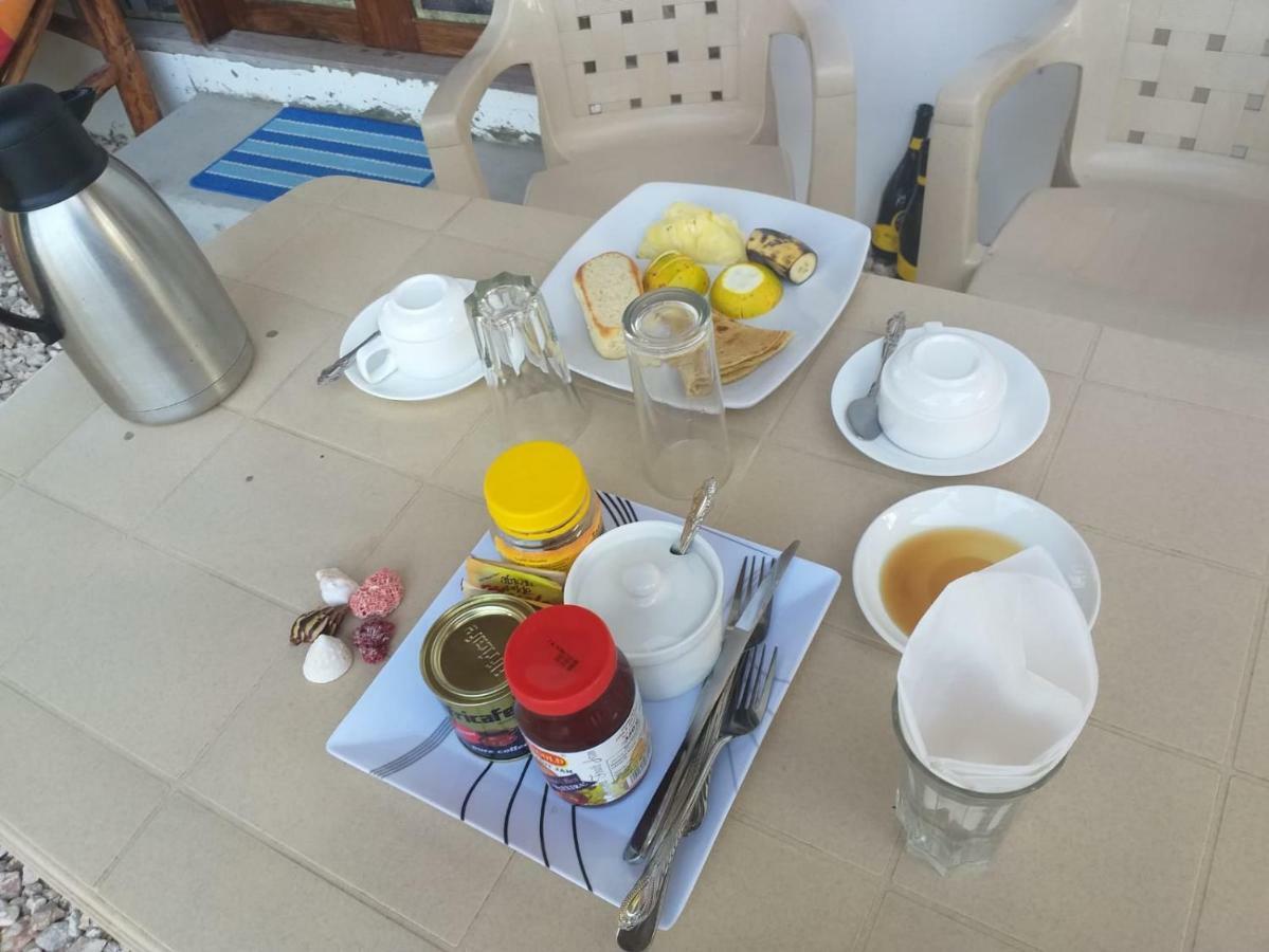 Malik Villa-Matemwe Bnb And Restaurant Экстерьер фото