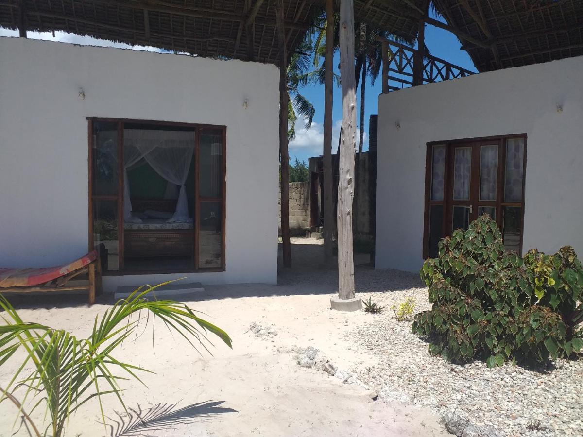 Malik Villa-Matemwe Bnb And Restaurant Экстерьер фото